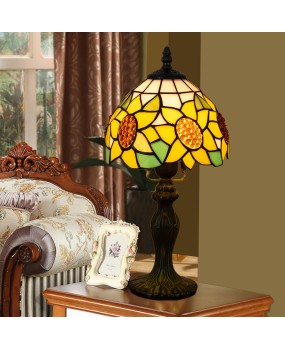 Europa Tiffany Creative Colored Glass Warm Sunflower Personalized Restaurant Bedroom Bedhead Desk Lamp 8-inch 20CM