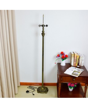 Nordic living room dining room floor lamp American retro antique bronze creative three lamp head standing base