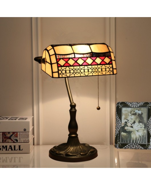 Cross border European style table lamp for foreign trade, UK, USA, France, Spain, Italy, Japan, desk, Tiffany Bank lamp