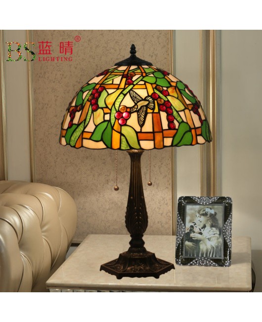 Cross border 16 inch Tiffany Hummingbird Luxury European Desk Lamp Retro Creative Living Room Study Bar Hotel Clubhouse