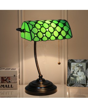 Cross border foreign trade American style minimalist Republic of China green bank light bedroom study bar restaurant booth Tiffany desk lamp