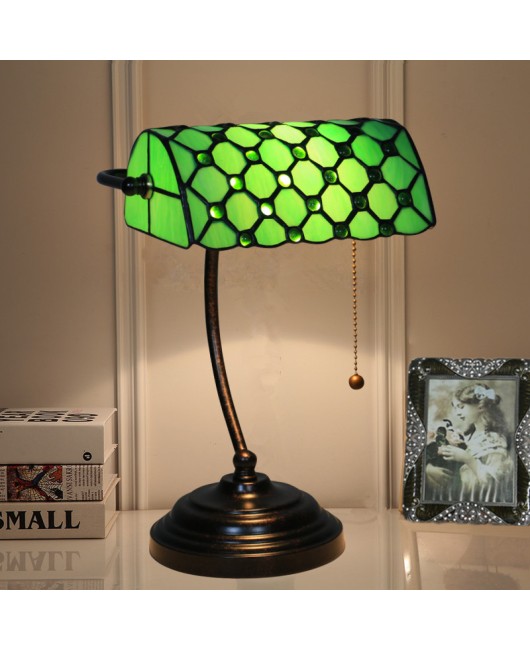 Cross border foreign trade American style minimalist Republic of China green bank light bedroom study bar restaurant booth Tiffany desk lamp