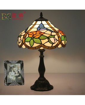 Cross border Tiffany European style table lamp retro creative America Canada Argentina Brazil Britain Italy table lamp