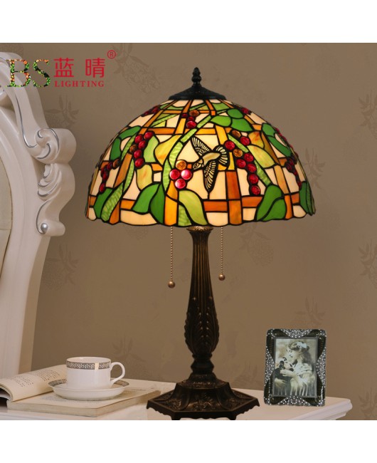 Cross border 16 inch Tiffany Hummingbird Luxury European Desk Lamp Retro Creative Living Room Study Bar Hotel Clubhouse