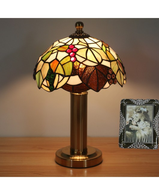 Cross border bar, hotel, guesthouse, guest room, European retro pastoral decoration desk lamp, bedroom bedside table lamp