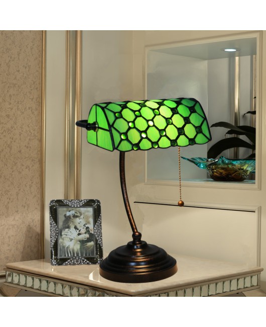 Cross border foreign trade American style minimalist Republic of China green bank light bedroom study bar restaurant booth Tiffany desk lamp