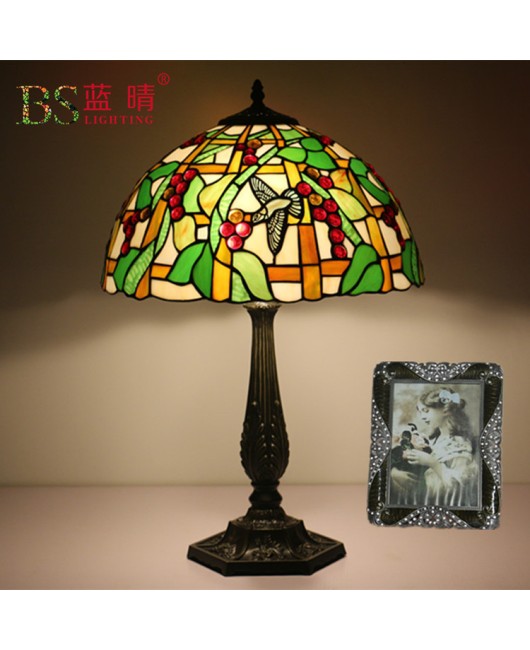 Cross border 16 inch Tiffany Hummingbird Luxury European Desk Lamp Retro Creative Living Room Study Bar Hotel Clubhouse