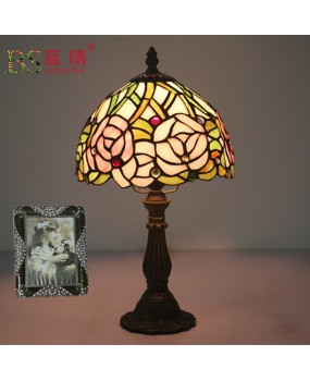 Cross border export to Germany, France, UK, Japan, South Korea, Ti European style desk lamp, retro creative bedroom, wedding room, bed