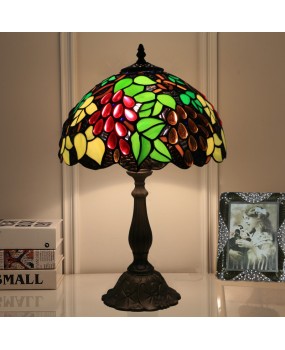 Cross border European and American Tiffany table lamp European retro pastoral grape creative personality bar coffee shop decoration table lamp