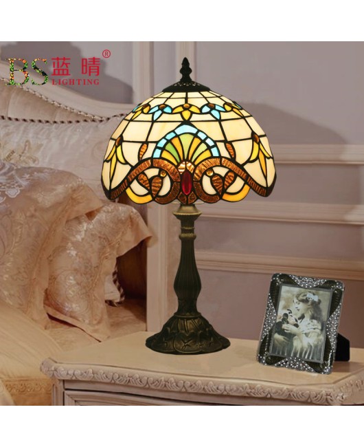 Cross border 10 inch Baroque style European style desk lamp, retro creative bedroom bedside table lamp, bar coffee shop