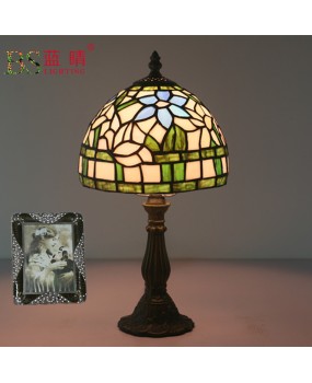 Cross border export Tiffany European style desk lamp, bedroom bedside lamp, retro creative study, restaurant bar counter booth desk lamp