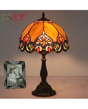 Cross border European retro creative lighting Tiffany desk lamp bedside study living room bar coffee shop hotel table lamp