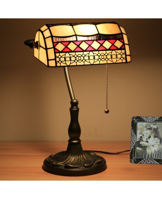 Cross border European style table lamp for foreign trade, UK, USA, France, Spain, Italy, Japan, desk, Tiffany Bank lamp