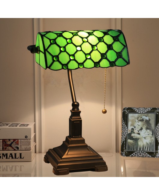 Cross border Leyi Tiffany American retro green bank lamp, decorative desk lamp from the United States, Canada, Mexico, and the United Kingdom