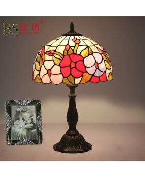 Cross border European and American Tiffany desk lamp bedroom wedding room bedside lamp living room study bar dining room decoration retro desk lamp