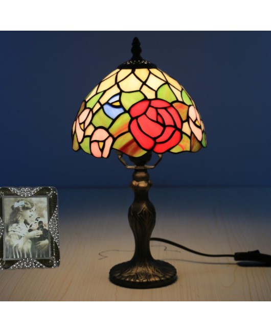 Cross border foreign trade Le Yi Tiffany desk lamp, USA, Japan, France, Germany, Spain, UK, South Korea, creative desk lamp