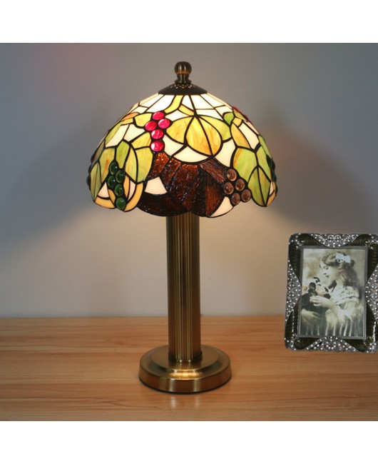 Cross border bar, hotel, guesthouse, guest room, European retro pastoral decoration desk lamp, bedroom bedside table lamp