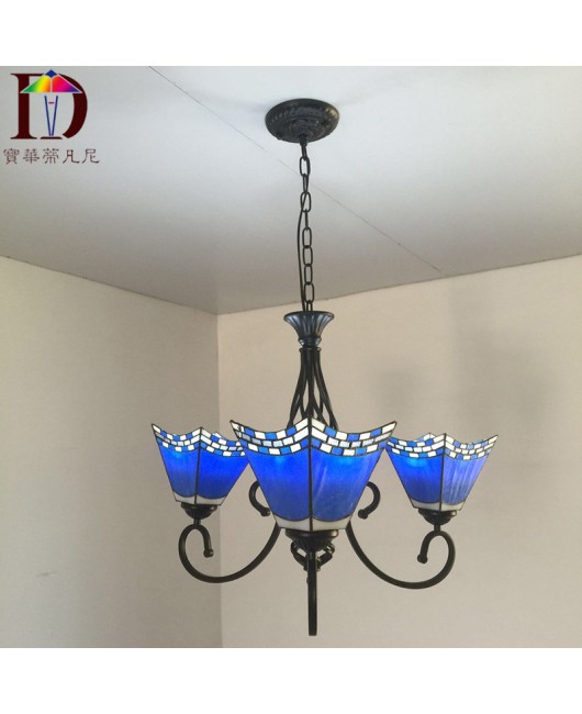 Supply American style restaurant chandelier with three heads and one piece for dropshipping. Living room restaurant, Mediterranean style three head glass restaurant chandelier