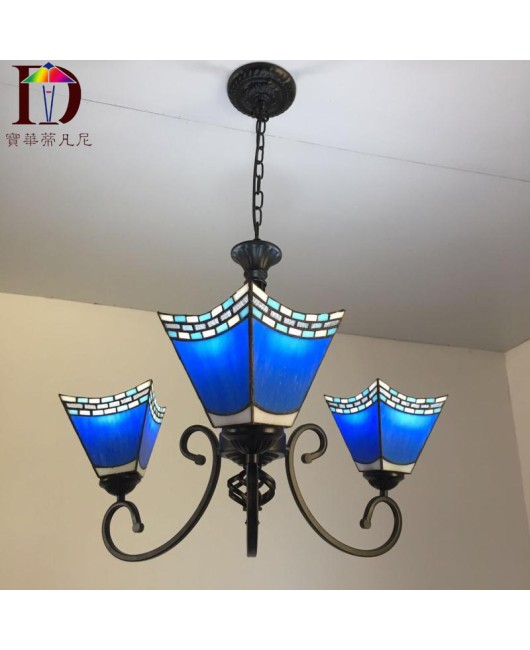 Supply American style restaurant chandelier with three heads and one piece for dropshipping. Living room restaurant, Mediterranean style three head glass restaurant chandelier