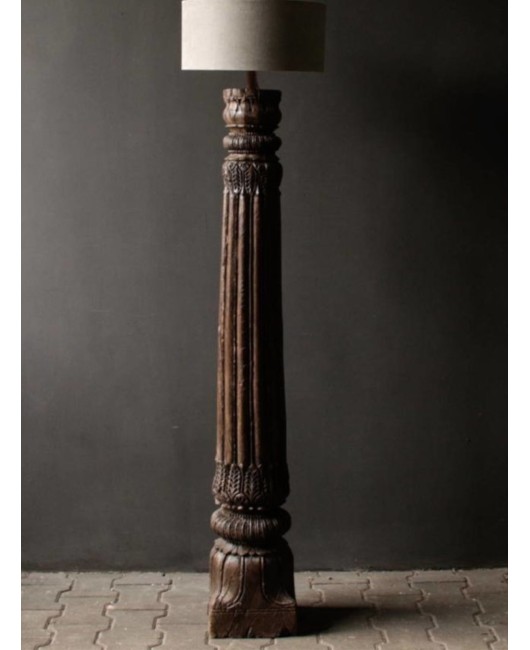 French retro floor lamp, antique antique antique, creative Roman column carving, living room, hotel club decoration, floor lamp