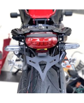 Suitable for Honda CB650R CBR650R 18-20 year short tail license plate holder modified license plate holder bracket accessories