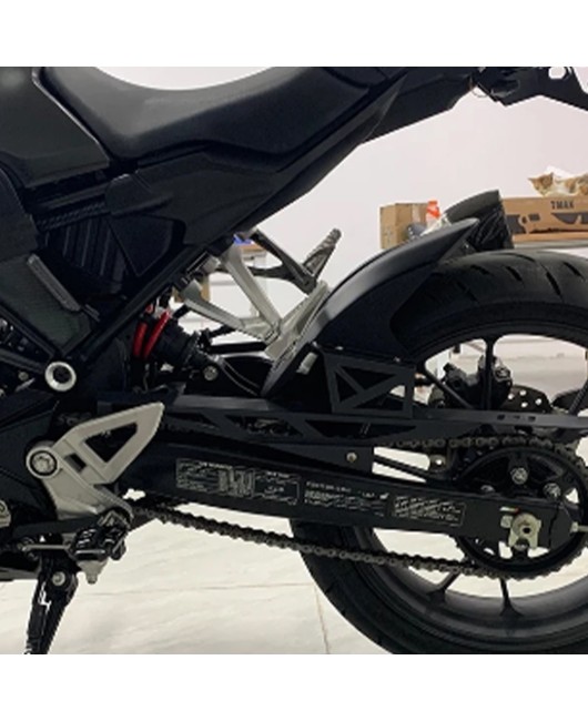 Suitable for Honda CB300R 2018-2024 modified mudguard, sand deflector, chain cover, chain cover